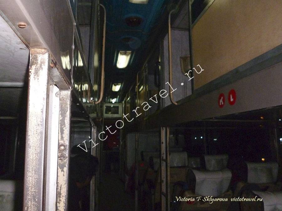 Спальный автобус-sleeper bus в Индии