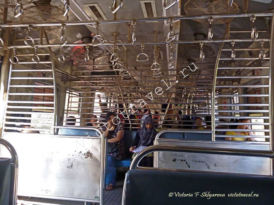 вагон метро Мумбай