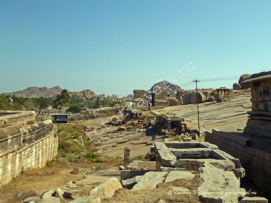руины древней столицы в Хампи, Индия