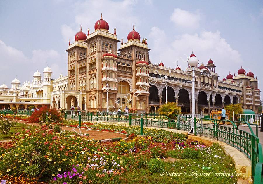 Дворец Махараджи,  Майсор, Индия