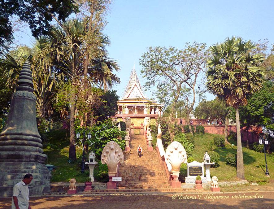  храм Ват Пном, Пномпень, Камбоджа