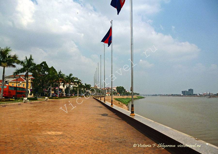 набережная реки Меконг, Пномпень, Камбоджа