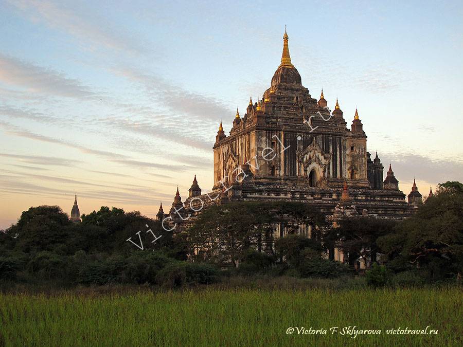 Bagan105-ThatByinNyu-Temple