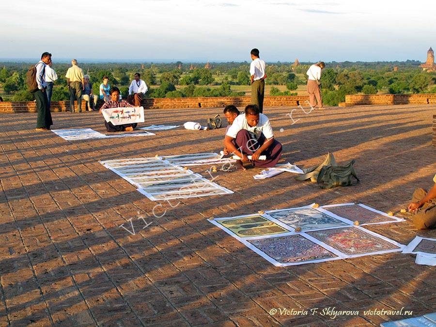 Смотровая площадка на верху храма-Bagan250