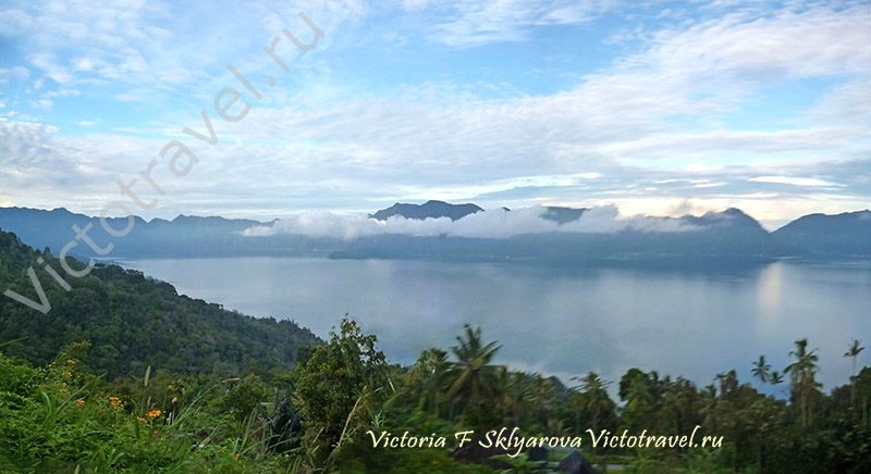 озеро Манинджау, облака, Суматра, путешествие по Индонезии