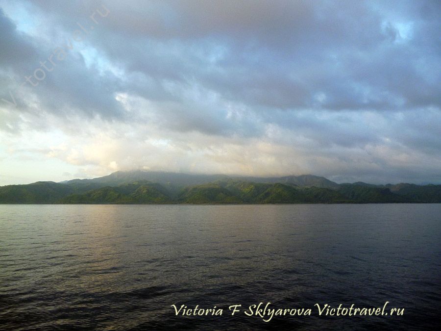 мре, остров, фото с корабля, путешествие по Индонезии